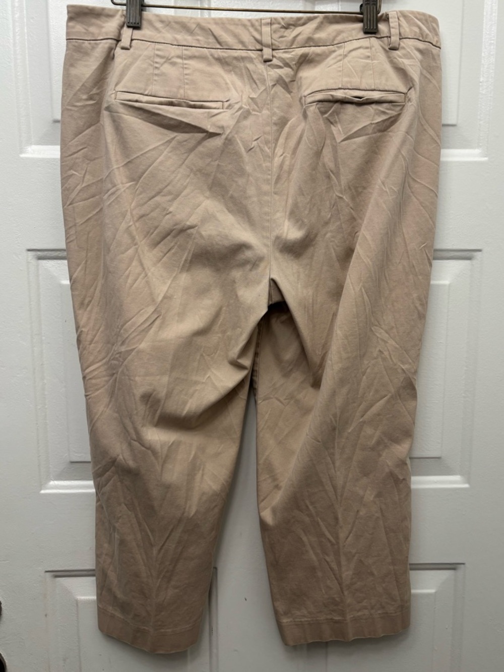 Talbots Beige Capris - Picture 2 of 8